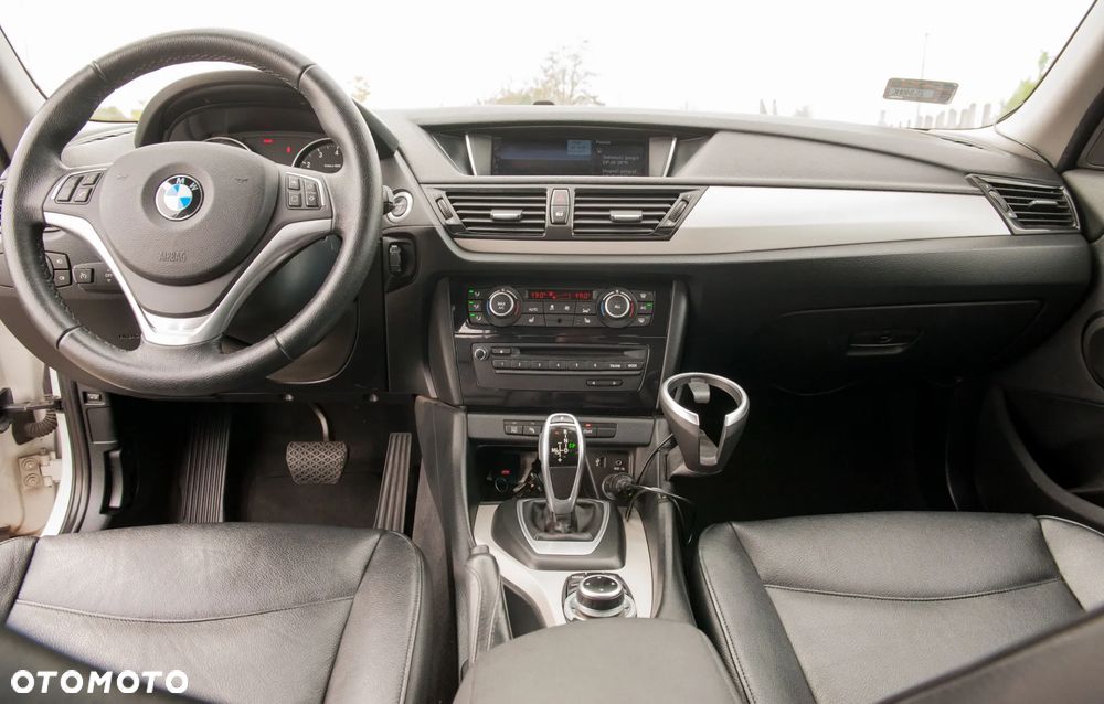 BMW X1 xDrive28i - 11