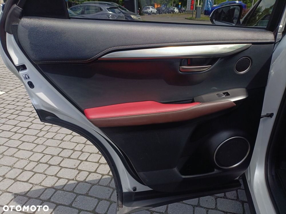 Lexus NX 300h Comfort AWD - 16