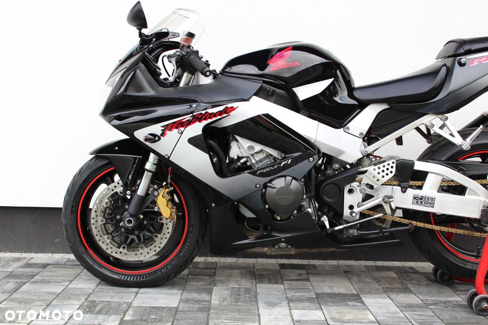 Honda CBR - 8