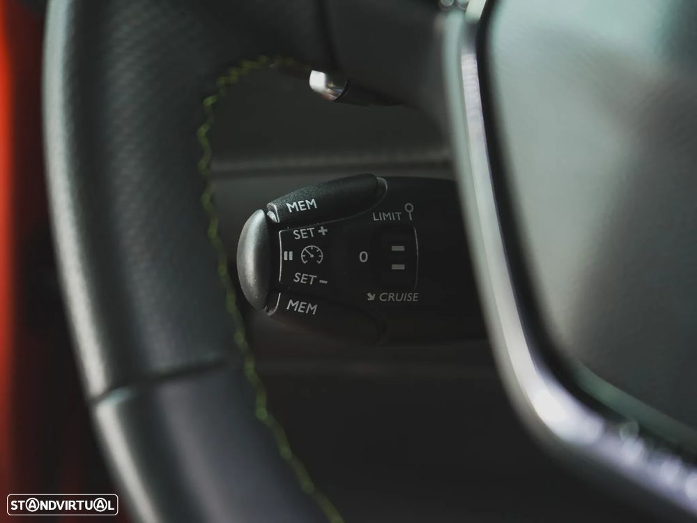 Peugeot 208 1.2 PureTech GT EAT8 - 21