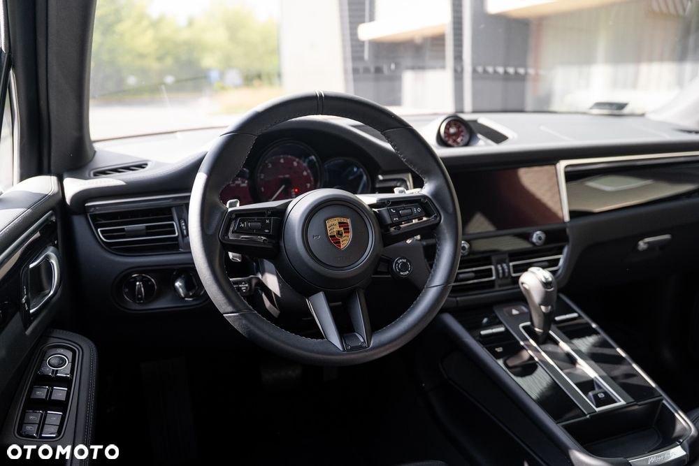 Porsche Macan S - 29