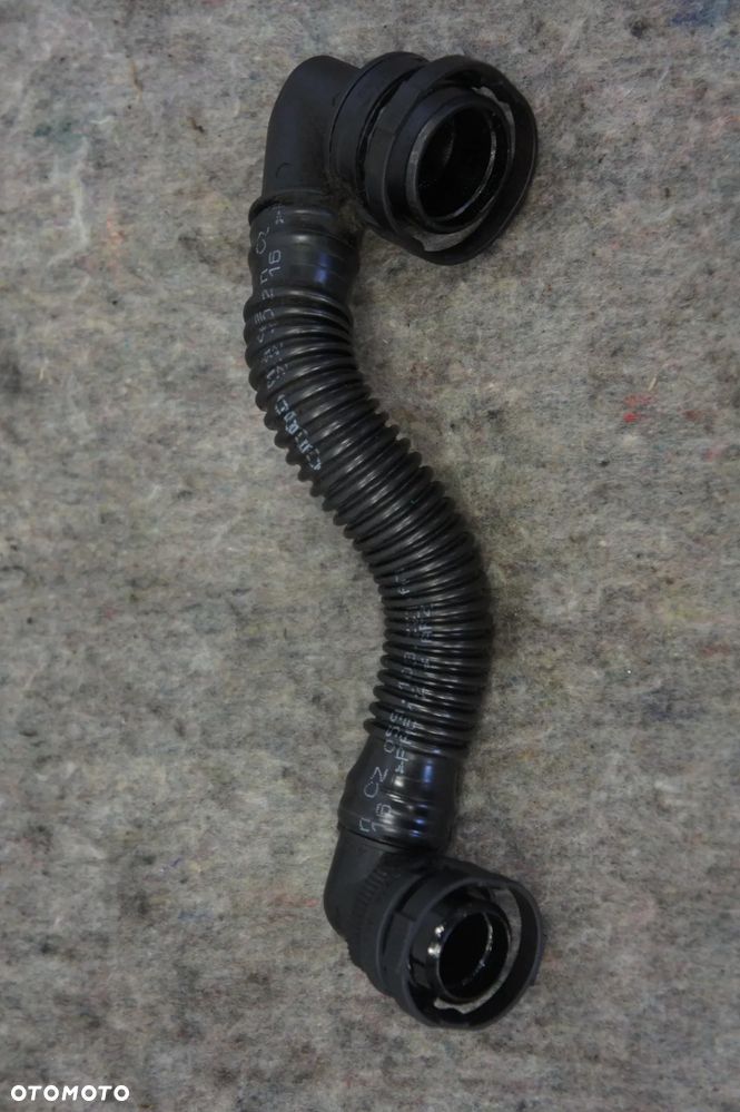 NR 380 Rurka odpowietrzająca Audi A6 4G0 3,0 lift 059103221AM - 4