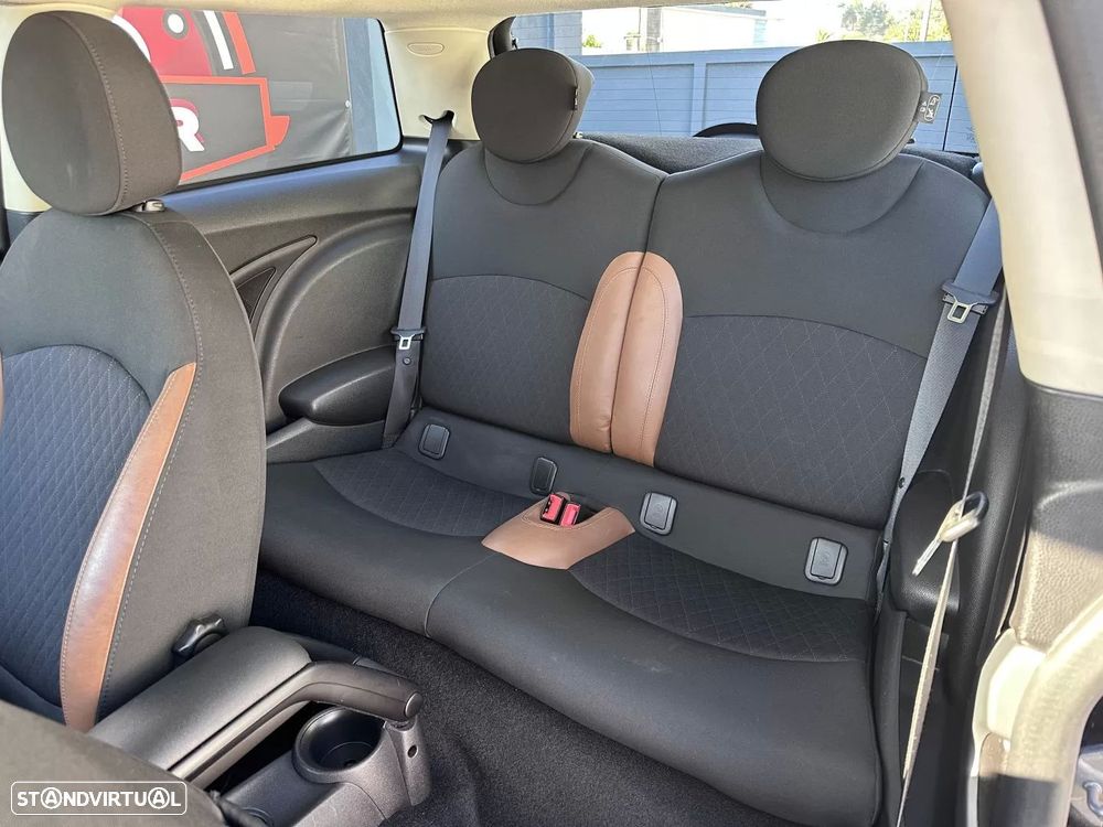 MINI 3 Portas Cooper D - 15