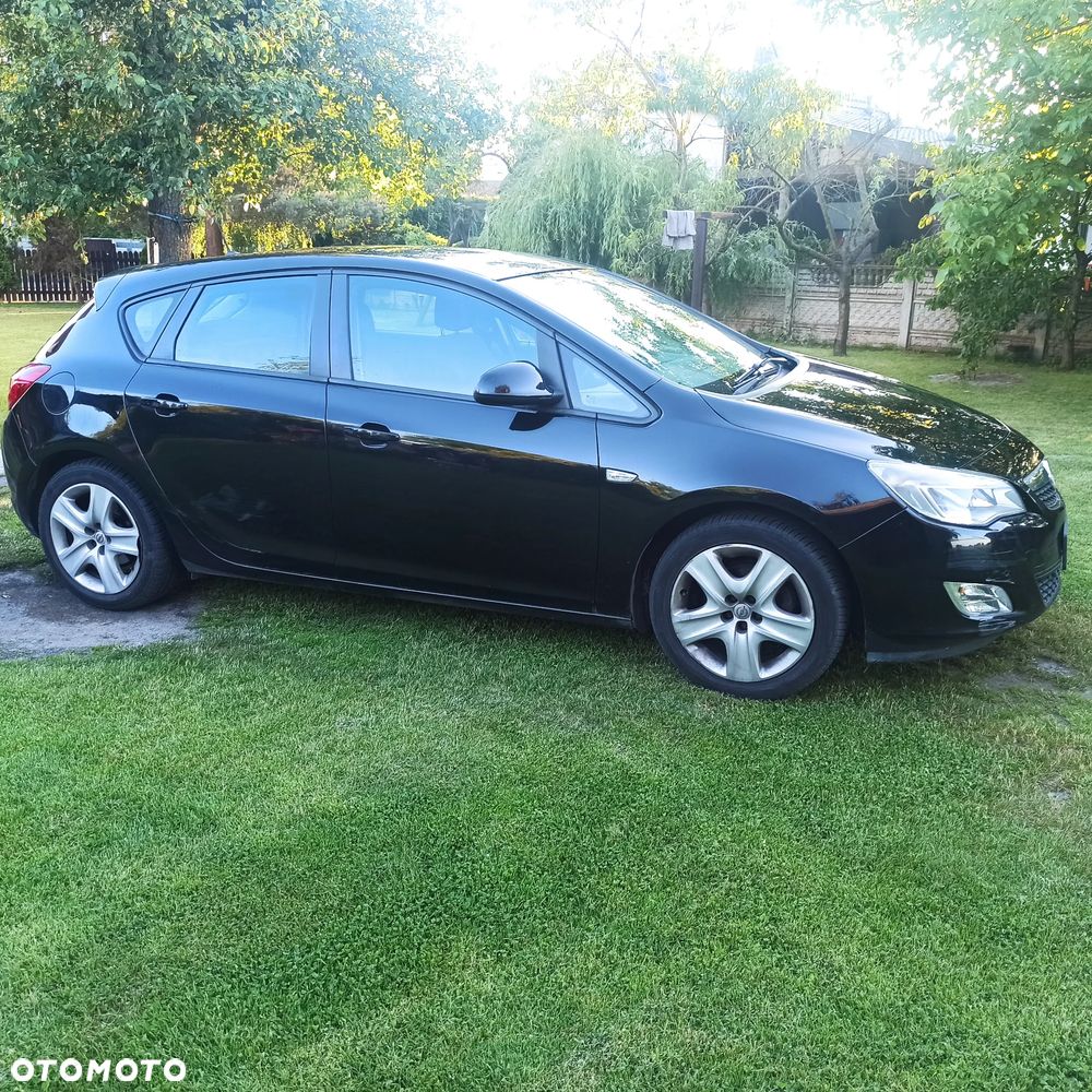 Opel Astra 1.6 - 9