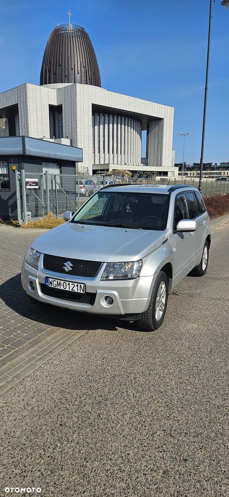 Suzuki Grand Vitara 2.0 - 1