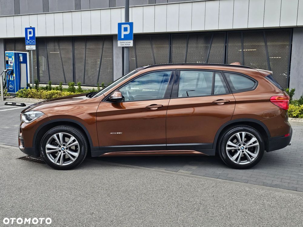 BMW X1 xDrive25i Sport Line - 3