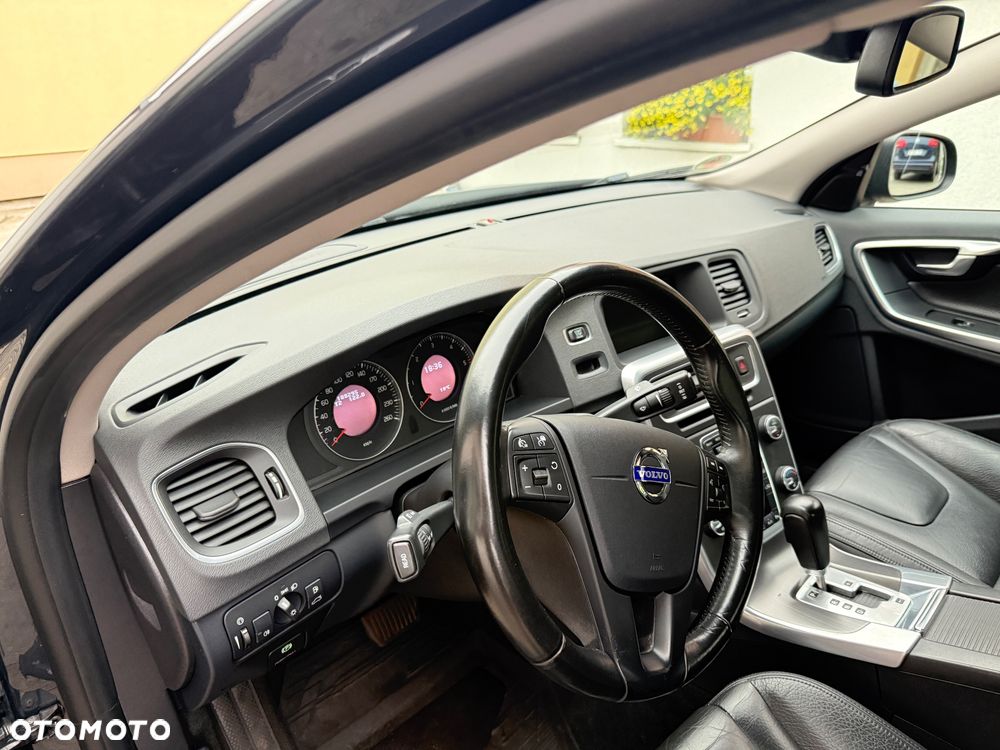 Volvo S60 D3 Geartronic Momentum - 19