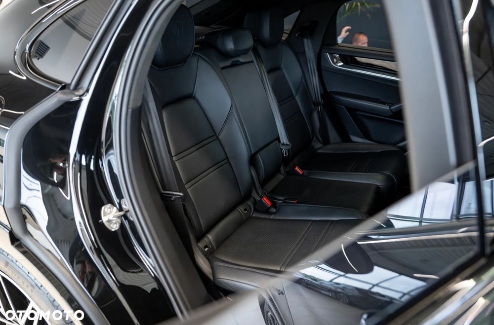 Porsche Cayenne Turbo E-Hybrid PHEV - 28