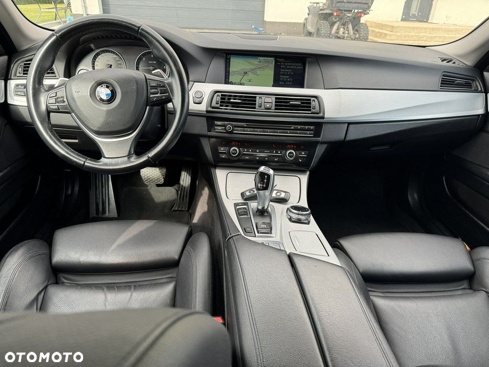 BMW Seria 5 520d - 25