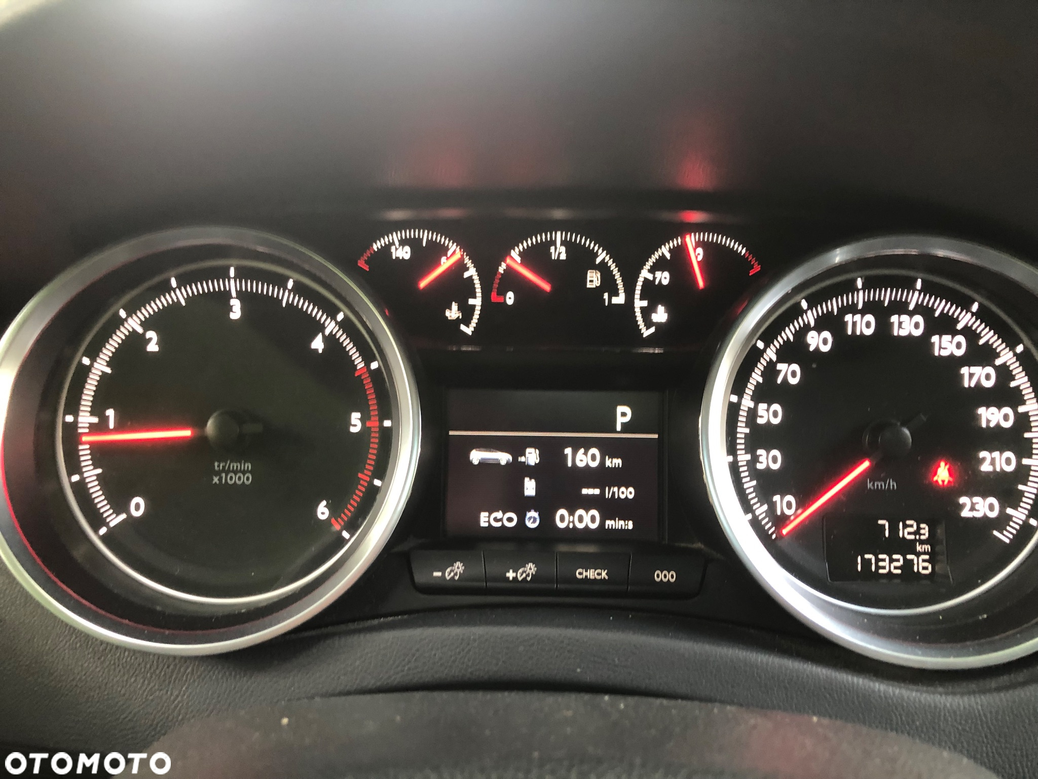 Peugeot 508 RXH BlueHDi 180 EAT6 Stop&Start - 26