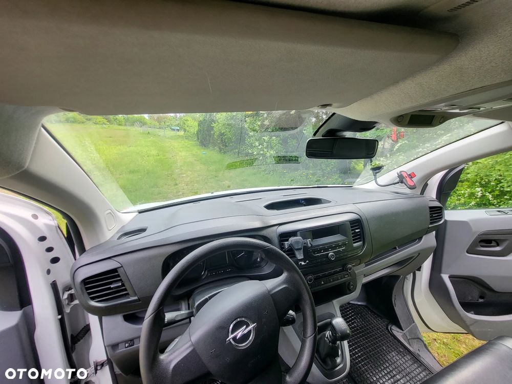 Opel Vivaro - 12