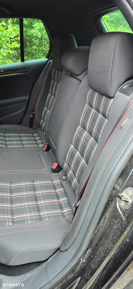 Volkswagen Golf 2.0 GTI Edition 35 - 18