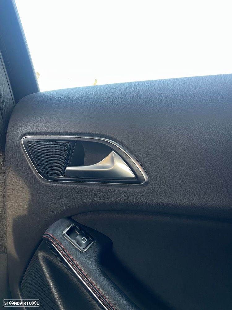 Mercedes-Benz A 180 CDI 7G-DCT AMG Line - 25