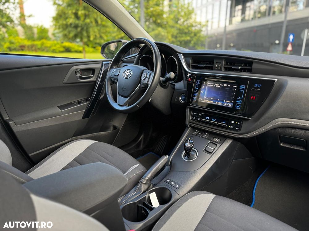 Toyota Auris 1.8 L VVT-i Luna - 9