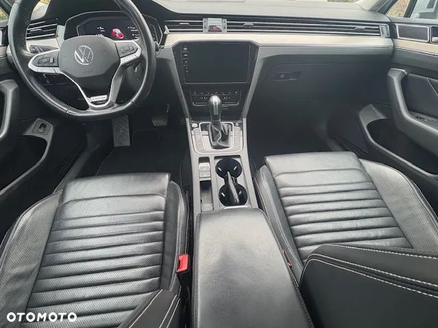 Volkswagen Passat 2.0 TDI 4Mot Elegance DSG - 9