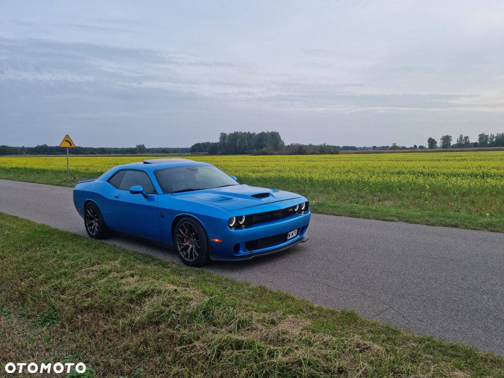 Dodge Challenger 6.2 Hellcat - 10