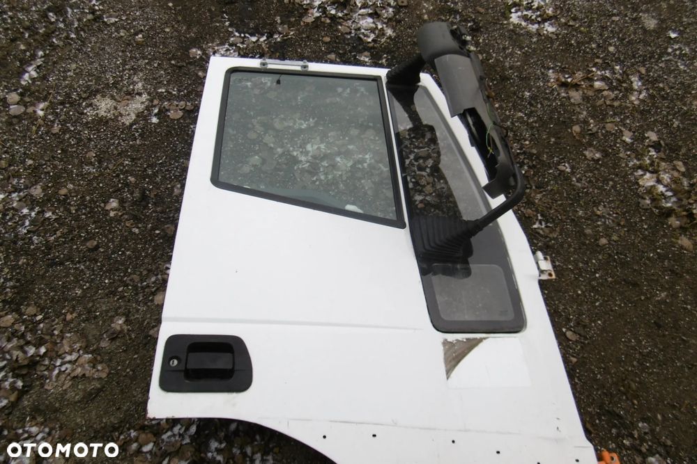 Drzwi prawe lewe Iveco Eurotrakker - 1