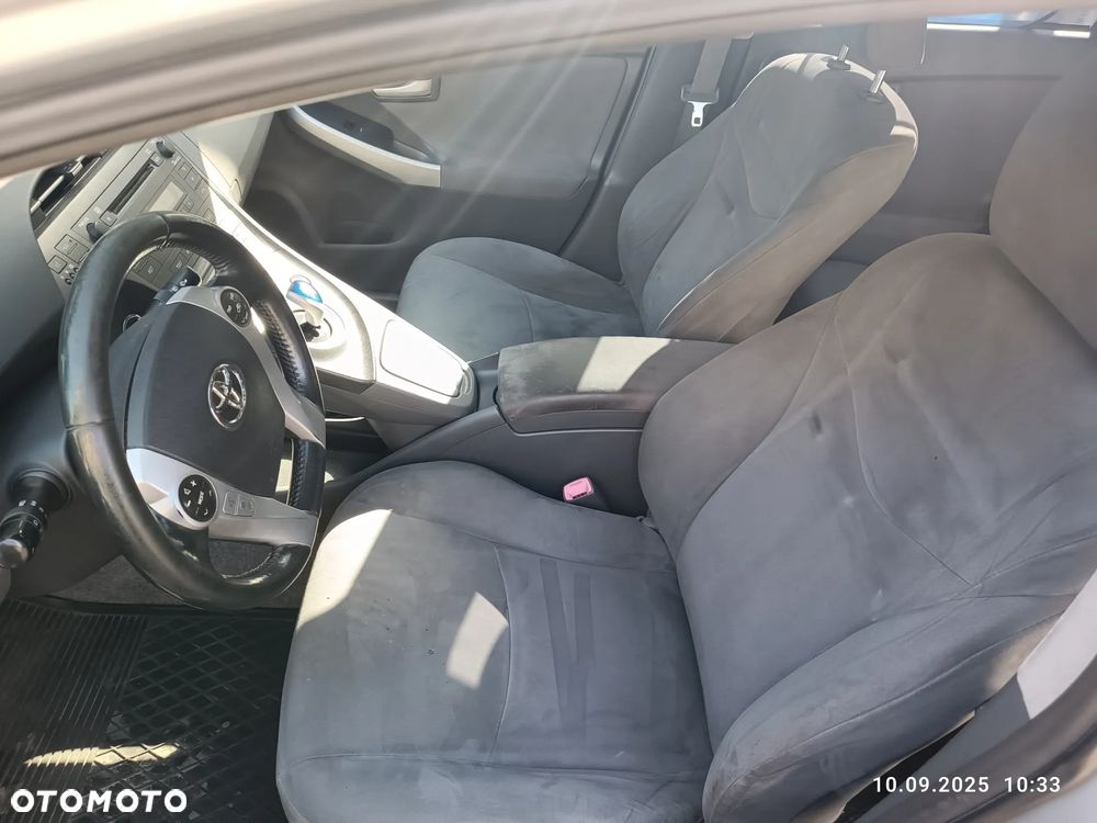 Toyota Prius - 12
