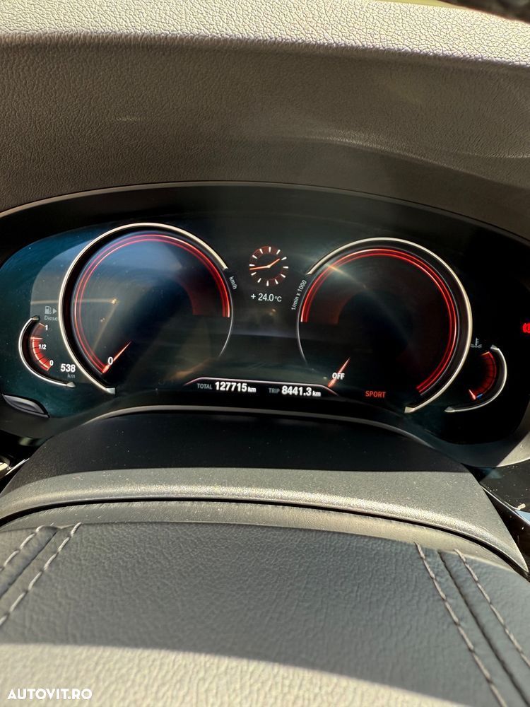 BMW Seria 5 520d Aut. Luxury Line - 33