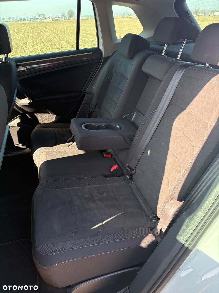 Volkswagen Tiguan - 17