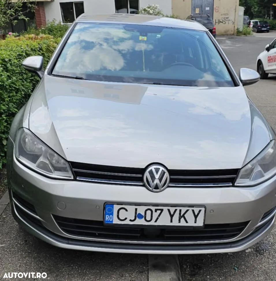 Volkswagen Golf 1.2 TSI BlueMotion Technology Comfortline - 2