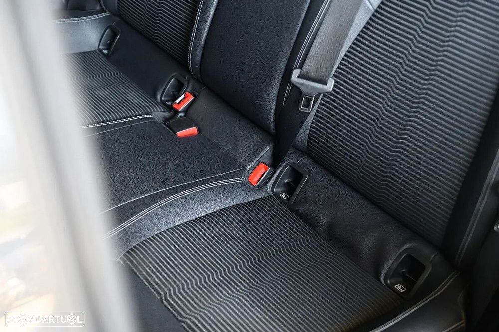 Mercedes-Benz CLA 180 d Style Aut. - 32