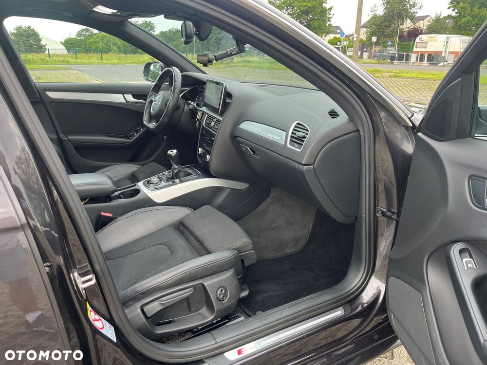 Audi A4 Avant 2.0 TDI DPF quattro S line Sportpaket - 16