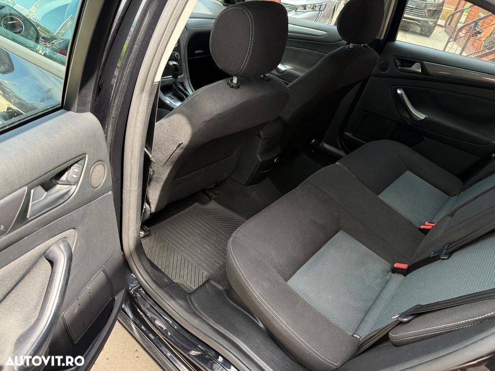 Ford Mondeo - 8