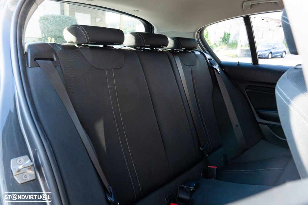 BMW 116 d Line Sport - 32