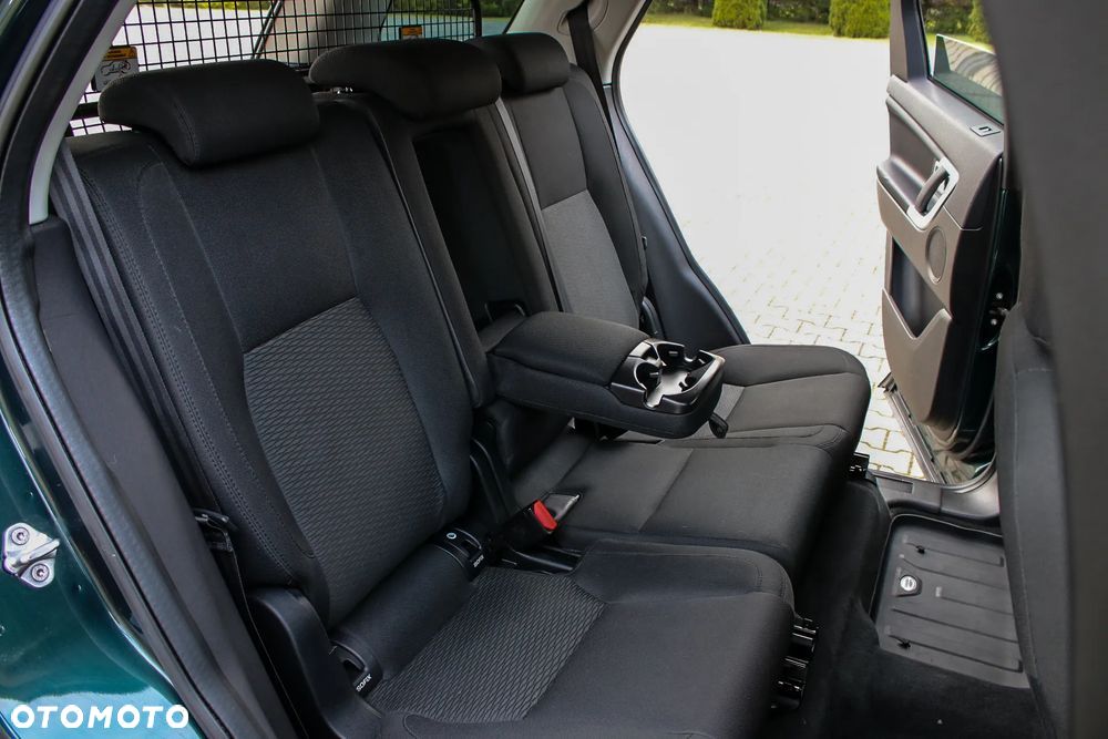 Land Rover Discovery Sport 2.0 D180 R-Dynamic - 24