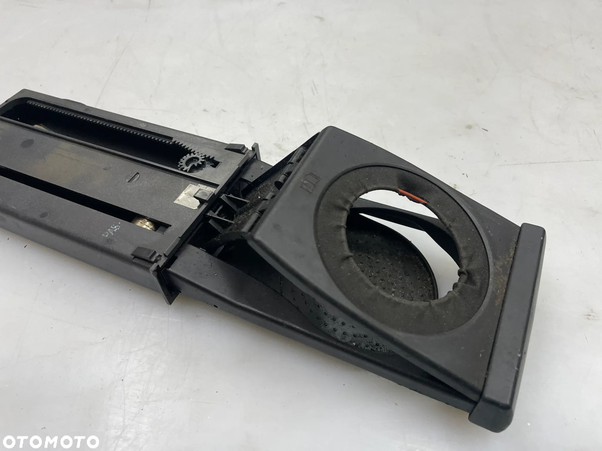 Uchwyt na kubek napój Audi A3 8P 8P0862534C 8P0862534 - 2