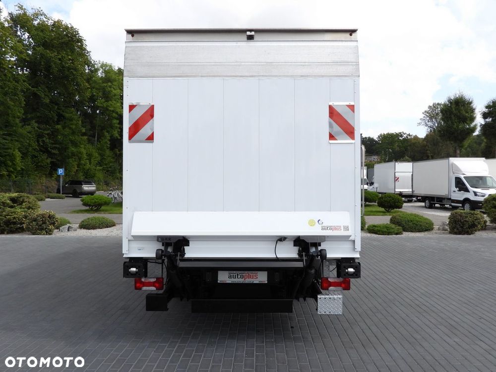 Iveco DAILY 70C17 CHŁODNIA 1*C WINDA 9 PALET ZASILANIE 230V TEMPOMAT KLIMATYZACJA PNEUMATYKA AUTOMAT HI-MATIC BLIŹNIACZE KOŁA  170KM - 11
