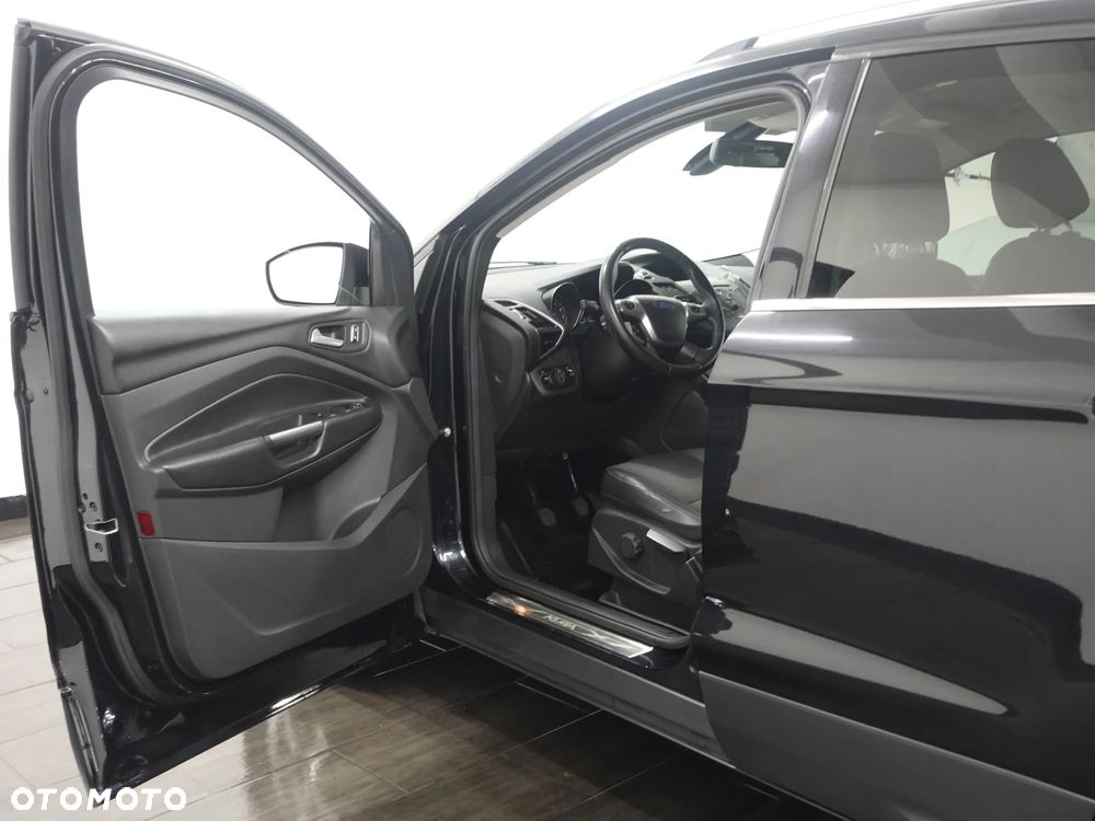 Ford Kuga 1.6 EcoBoost 2x4 Titanium - 16