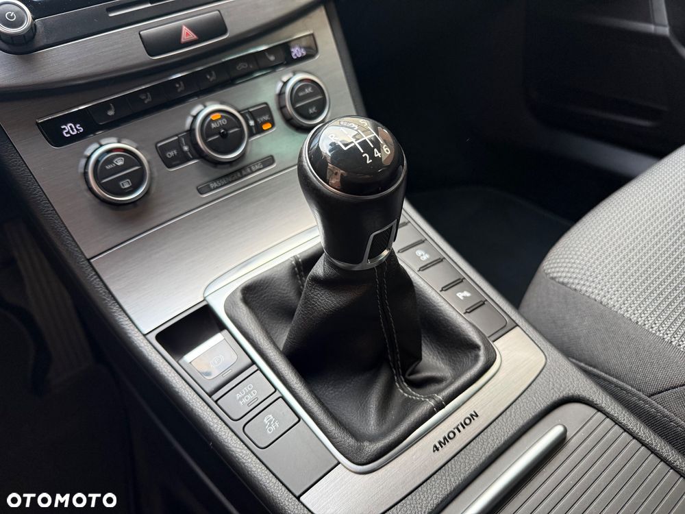 Volkswagen Passat 2.0 TDI 4Mot Comfortline - 16