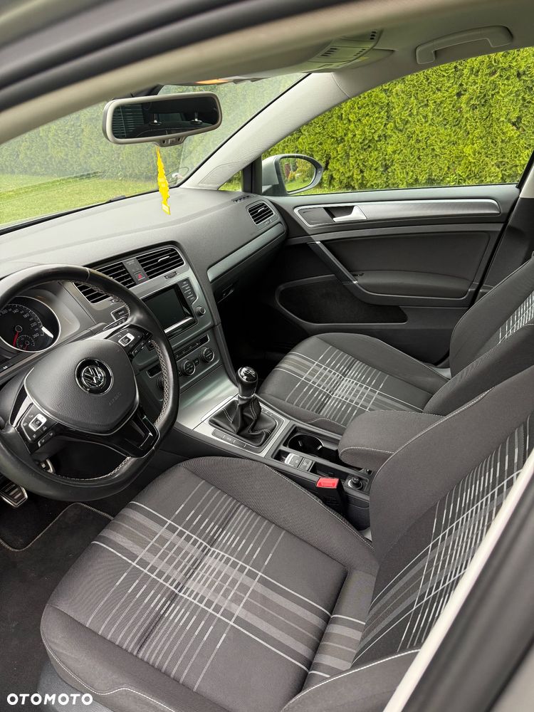 Volkswagen Golf 1.4 TSI BMT Comfortline - 5