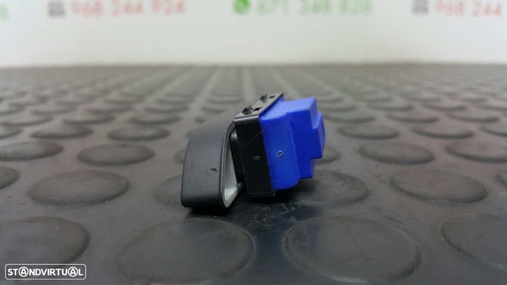 CONTROLE DE BLOQUEIO DE PORTA VOLKSWAGEN GOLF VI (5K1) ADVANCE - 4