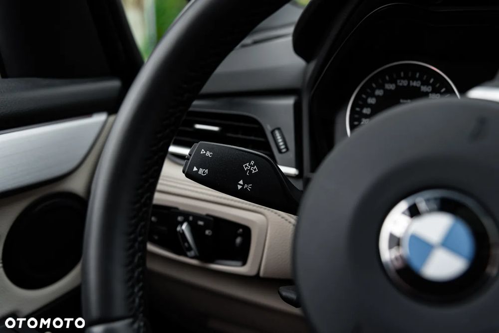BMW Seria 2 220i GT M Sport - 24