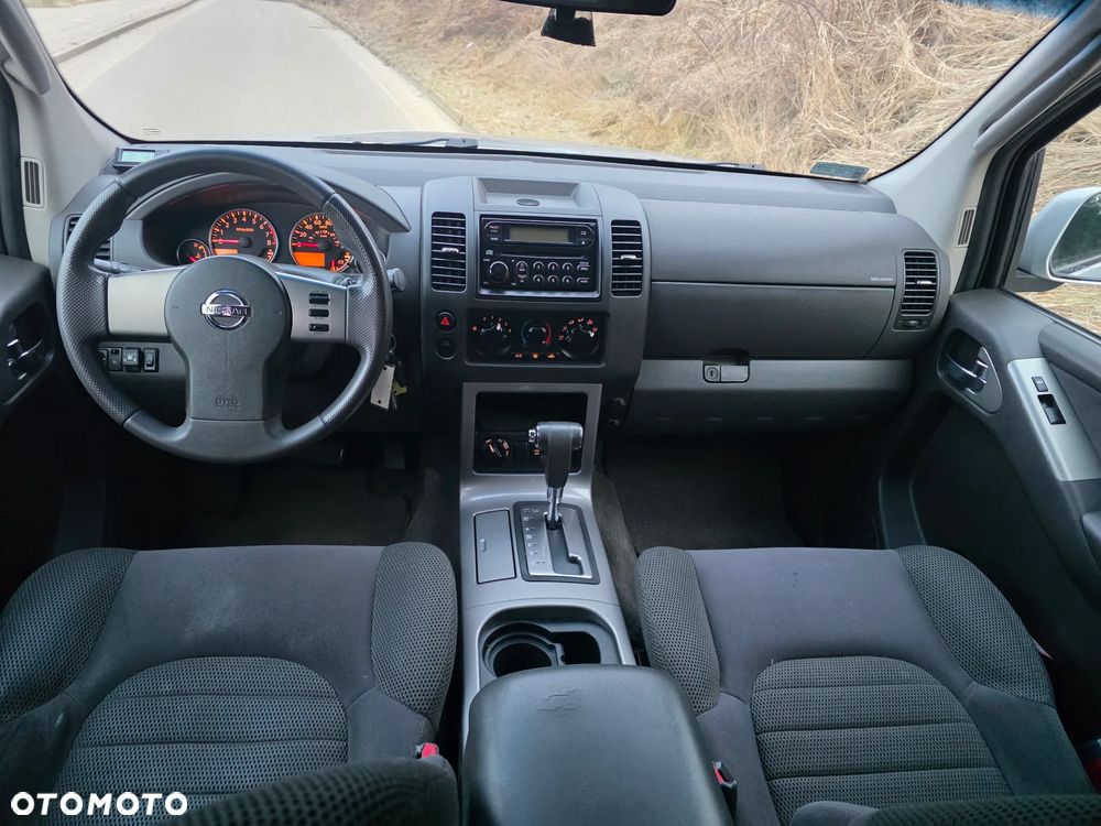 Nissan Pathfinder - 18