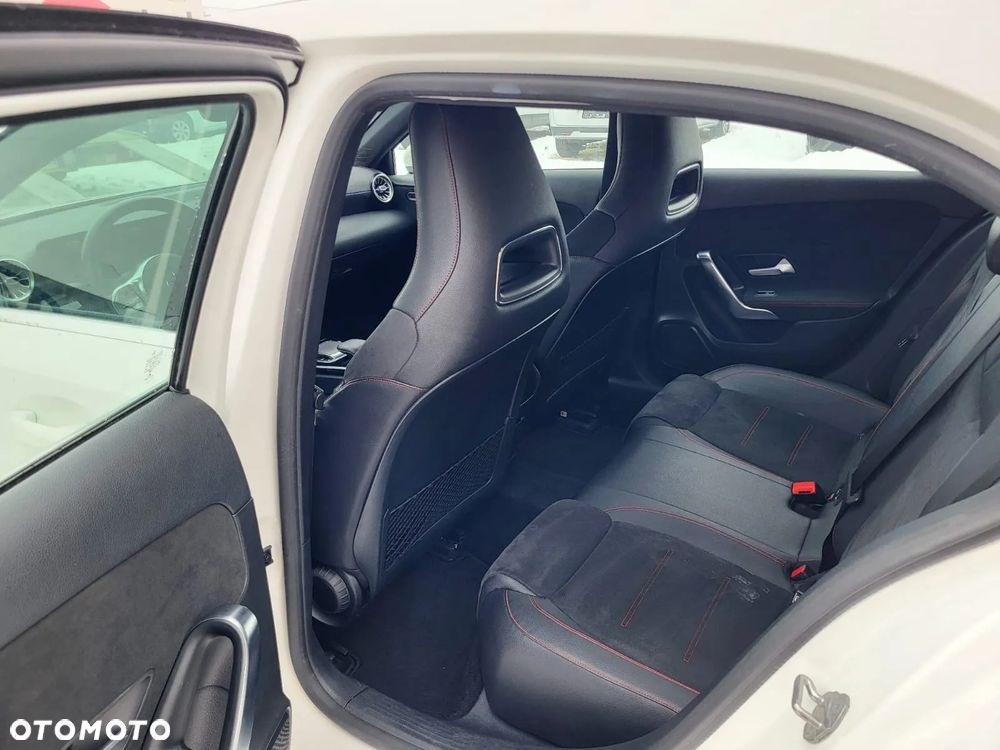 Mercedes-Benz Klasa A 200 7G-DCT AMG Line Advanced Plus - 18