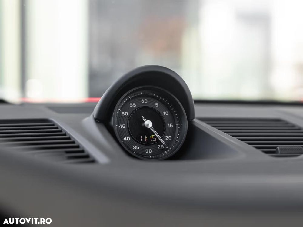 Porsche 911 Carrera PDK - 13