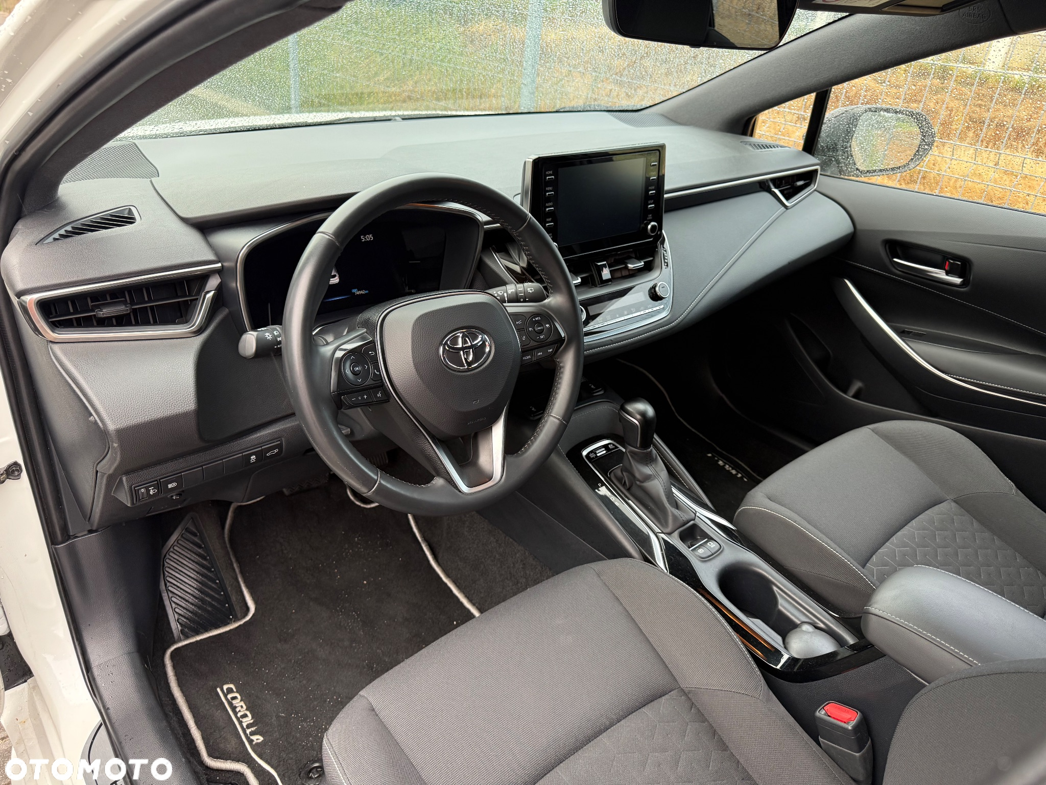 Toyota Corolla 1.8 Hybrid Active - 9