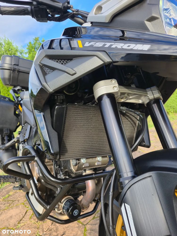 Suzuki V-STROM - 8