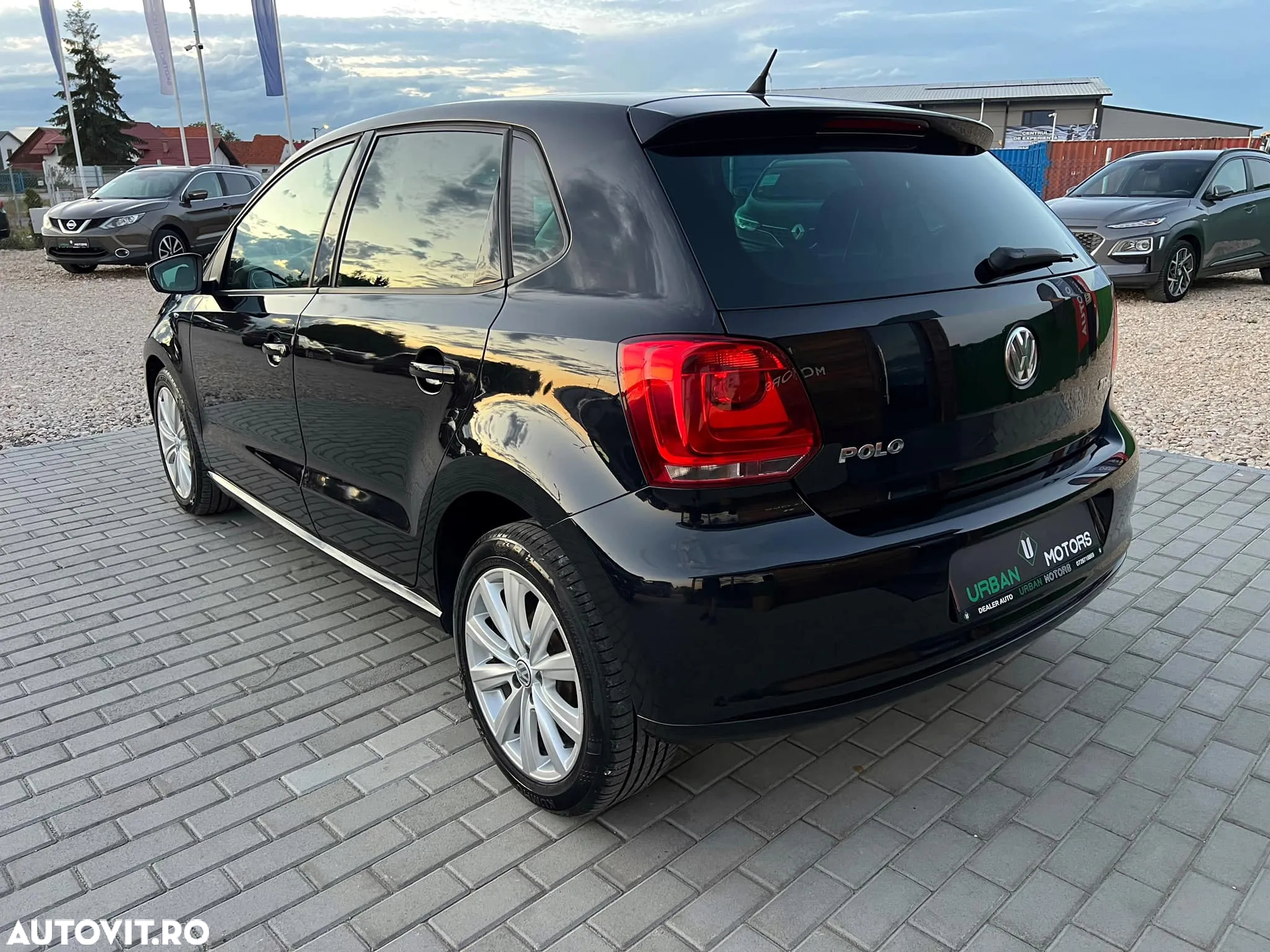 Volkswagen Polo 1.6 TDI Comfortline - 9