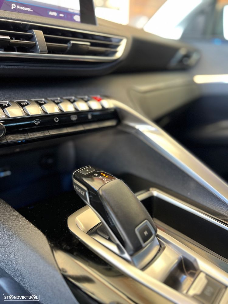 Peugeot 3008 1.5 BlueHDi Allure EAT8 - 11