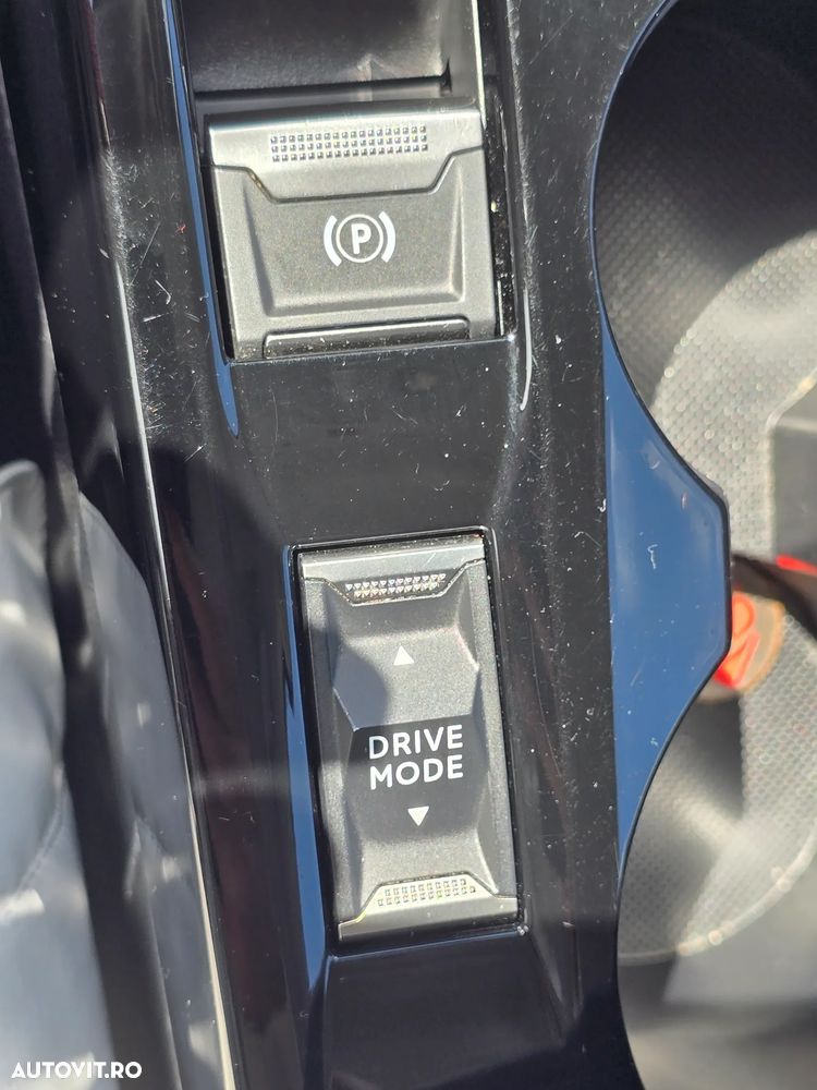 Peugeot 208 PureTech 130 EAT8 Allure Pack - 18