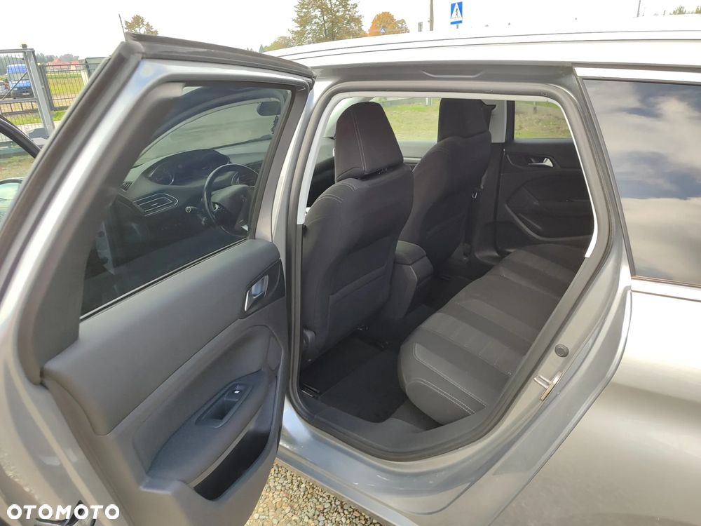 Peugeot 308 SW e-HDi 115 Stop & Start Allure - 11
