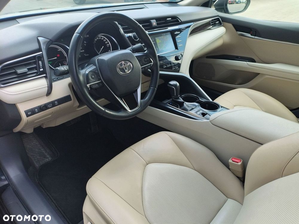Toyota Camry 2.5 Hybrid Comfort CVT - 9