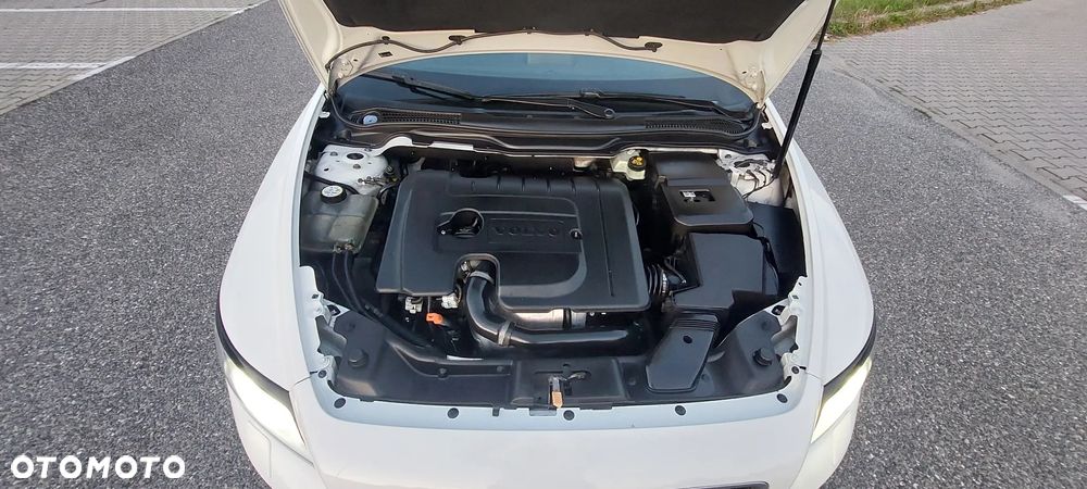 Volvo V50 1.6D Momentum - 26