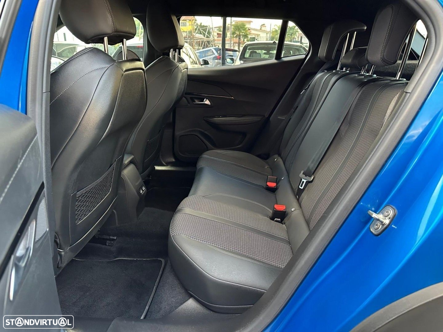 Peugeot 2008 1.5 BlueHDi GT Line - 36