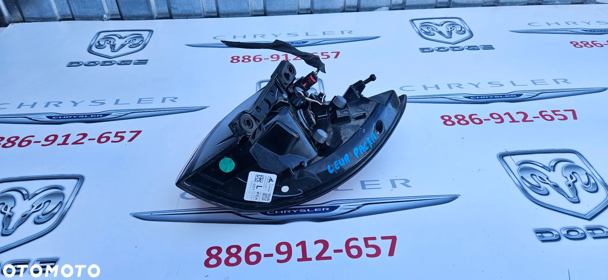 Chrysler Pacifica 2016-  Lampa tył lewy Lampa tylna lewa P68229027AB LED IDEALNA - 10